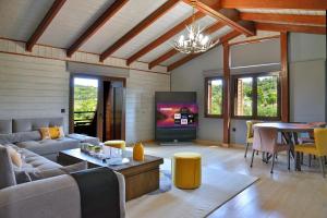 Pool Villa Desmira