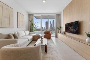 Beachfront Stay at Beach Mansion, Private Beach