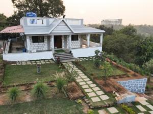 Boho Firefly home with Private Pool at Karjat Vangani
