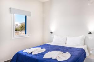 Aegean Blue Santorini Perissa ii