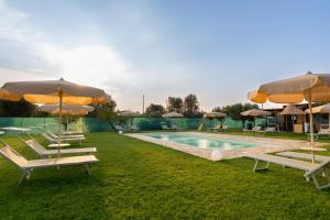 Bellavita and pool