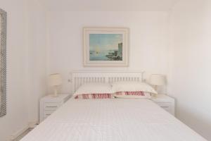 Two bedroom apartment beside marina