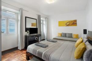 Carros De Cesto Do Monte