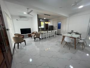 Luxe Mini-Suite Maharagama
