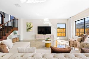 Stunning Park-fronted Luxury Grand Family House!