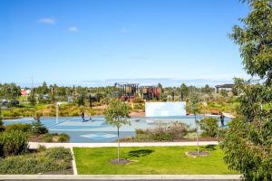 Stunning Park-fronted Luxury Grand Family House!