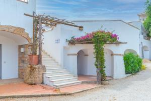 Charming house in San Pantaleo img25
