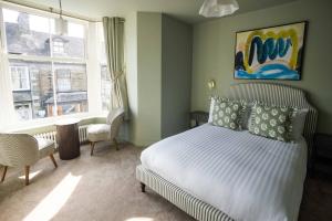 Room 5 - Olive House