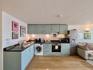 Comfortable 1 bed near Deptford station