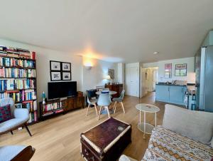 Comfortable 1 bed near Deptford station