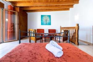 Lunapetra House - 3 Min from Beach