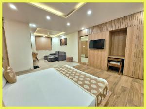 Dhnanjay Guest house