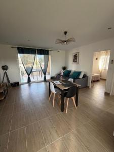 Gite De La Fontaine Avec Jaccuzi