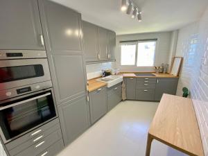 Apartment Overlooking the Beach