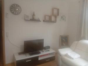 Fully Furnished 3-room Ground-floor