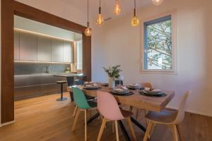 StayEasy Smart Home with 3 Bedrooms, 2 Baths - City Center