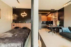Apartament z prywatnym tarasem na dachu i widokiem na morze