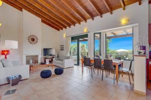 Villa Anna Maria by Villa Plus