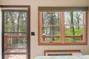 Quail Cove 4 - Lakefront Studio Boat Slip