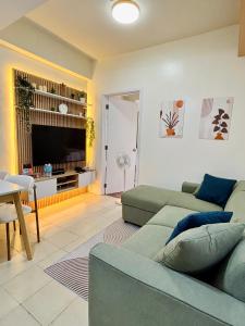 Cozy Corner 2-Bedroom Suite at Pioneer Woodlands