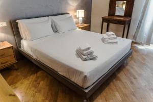 Vatican Court by BarbarHouse