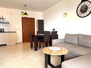 Spacious one-Bedroom Apartment in the Heart of Sunny Beach