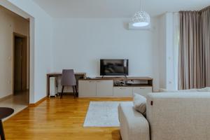 Status-M Apartments 100