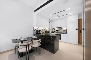 Premium 1BR Trillionaire Residences, Business Bay