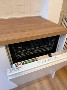 The Queen of Venice - between San Marco & Rialto Bridge