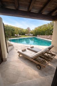 5BR villa with pool - steps to Puntaldia beach