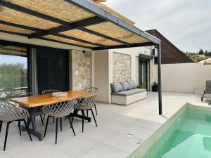 Calmia Fine Living Villas