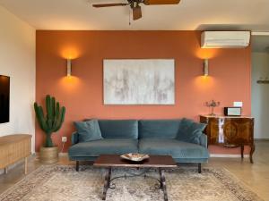 El Océano Infinity - seaview suite, private tunnel access to beach