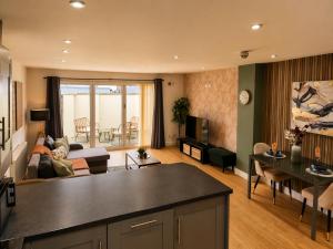 Elegant Flat in Bristol - Sleeps 8 - Garden