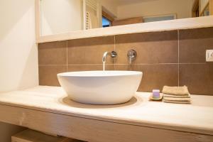 Fantastica Villa con piscina e vista mare img56