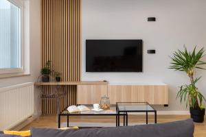 Butterfly Apartment with Parking by Noclegi Renters