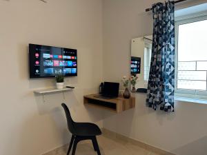 Chic Studio Retreat - Indiranagar Bengaluru - ES101