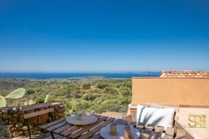 Fantastica Villa con piscina e vista mare img14