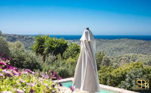 Fantastica Villa con piscina e vista mare img13