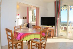 LV000-004 Appartement 3 pièces 4 couchages LE LAVANDOU