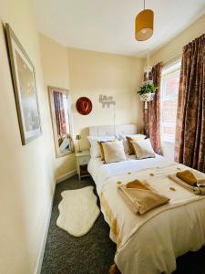 Hip Hideaway in the trendiest part of Town