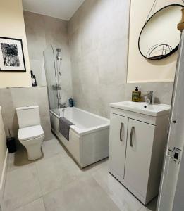 Hip Hideaway in the trendiest part of Town