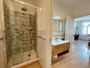 Residence Neverin Luxury Apartments-Private Garage