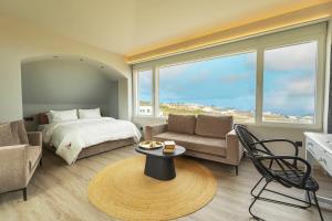 Sweet nectar villa at Pyrgos with heated jacuzzi