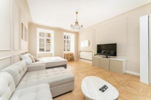 Rentero Historic Central Suite - Prague 1