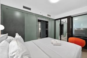 FIRST CLASS 1BR Elegance with Burj Khalifa View