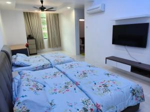 AA 3-STOREY TERRACE HOMESTAY 13 Pax 4 bedroom 4 bathroom