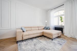 B68 Apartment 28A