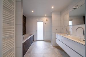 Ravenbosch Royal - Bath Atmosph firepl