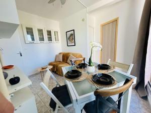 Confortable T2 avec terrasse privée près des Thermes et du centre-ville à Balaruc-les-Bains - FR-1-553-144