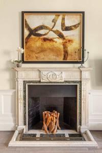 Stylish 3BR Flat in Prime Harrods Location